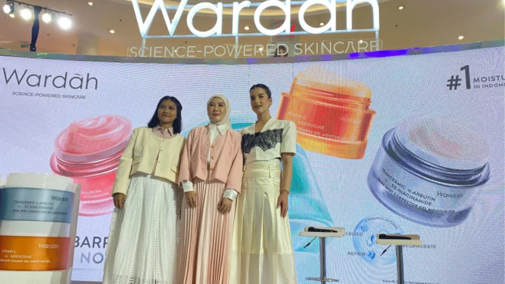 Wardah Bikin Heboh dengan Face Wash Baru yang Bikin Kulit Glowing!