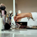 Kesalahan Umum Saat Mencuci Kuas Makeup