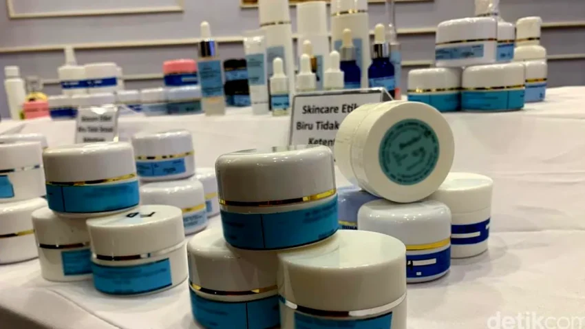 BPOM Ungkap Skincare Etiket Biru Harus dengan Resep Dokter